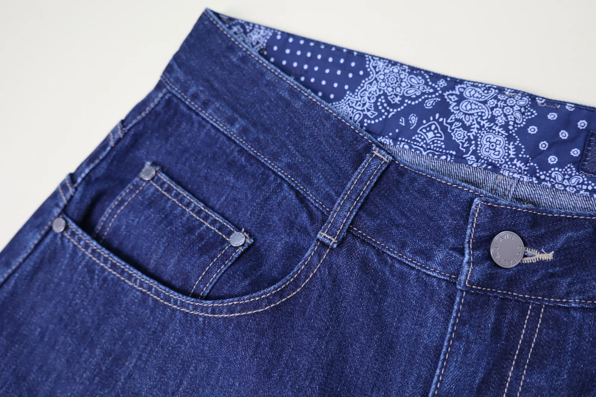 와이드 배럴핏 데님팬츠 (Wide barrel denim pants) CBJ27001