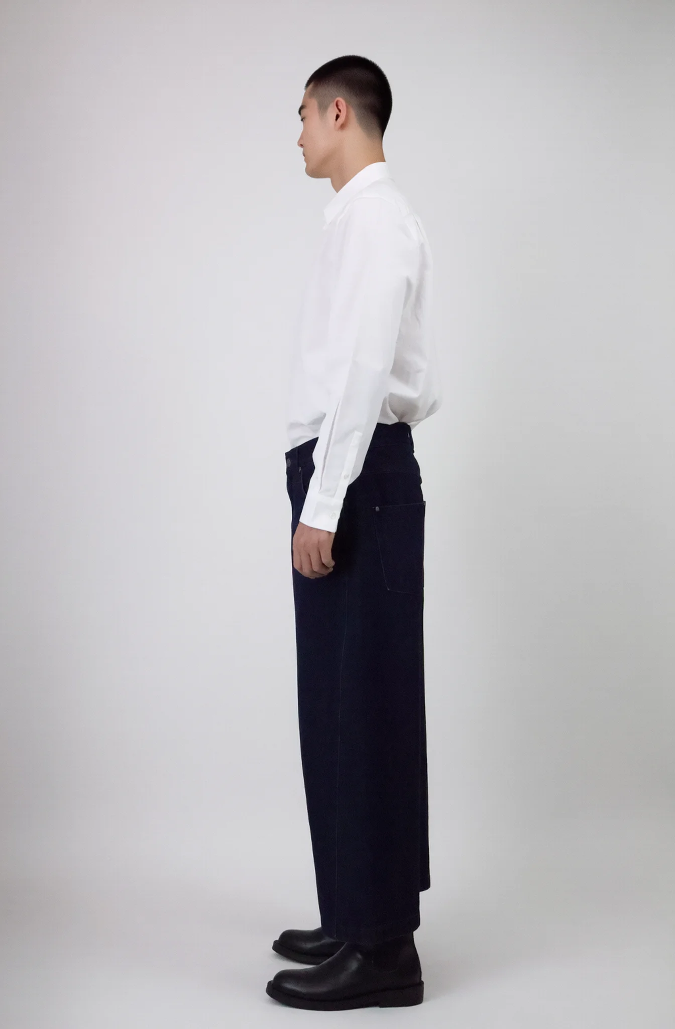 커브드 크롭 팬츠
